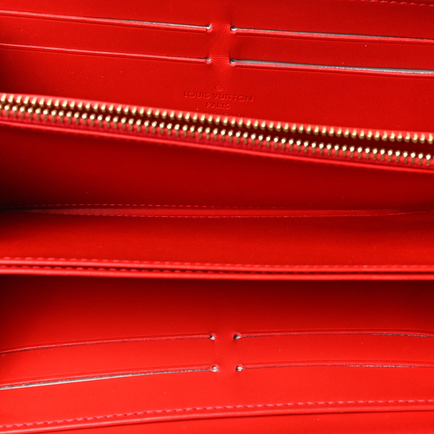 Vernis Zippy Wallet Rouge Grenadine