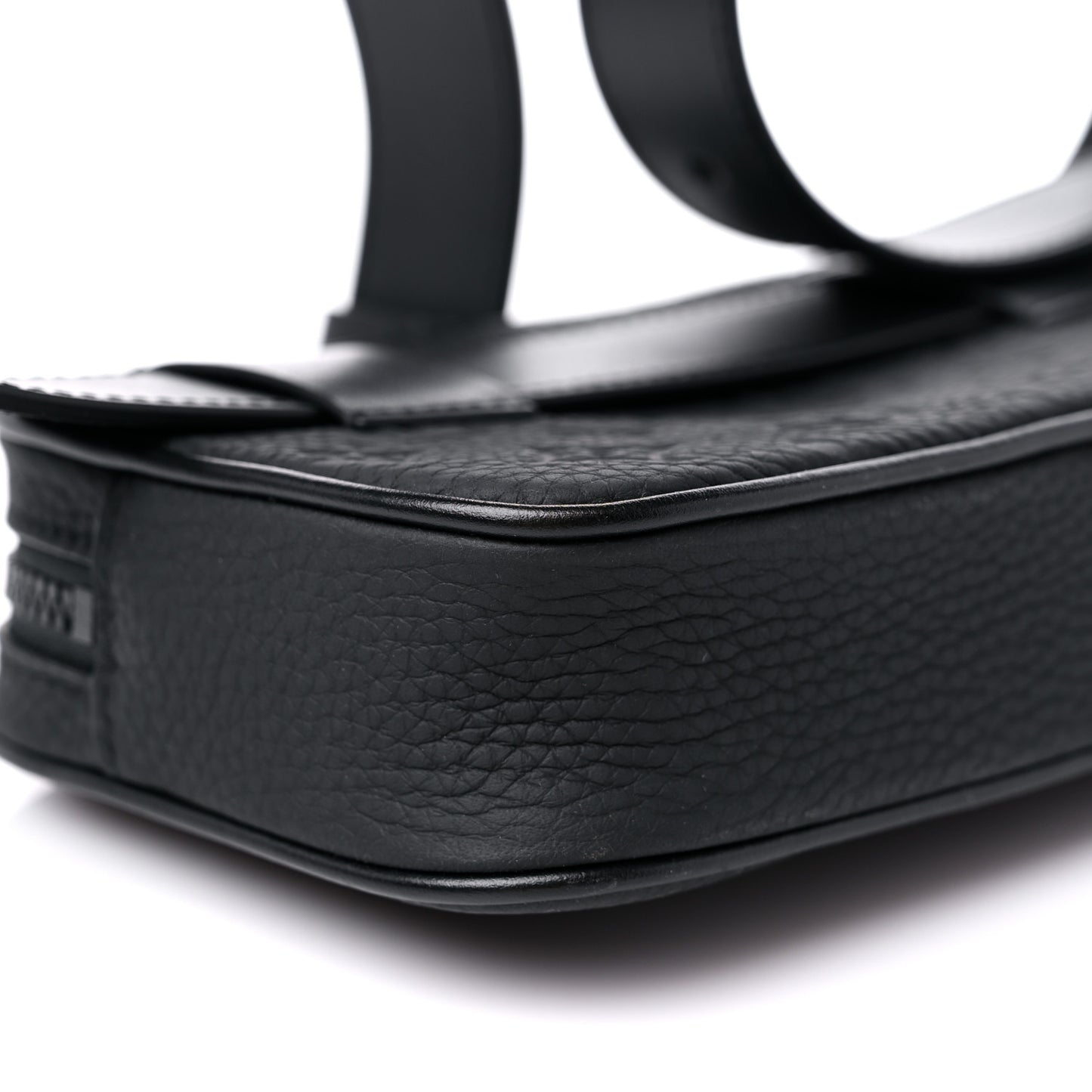 Taurillon Monogram Uniformes Solar Ray Soft Pochette Volga Belt Bag Black