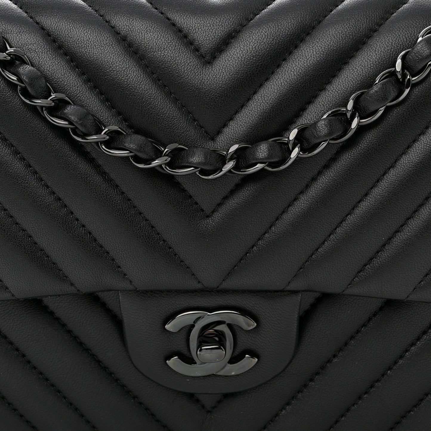 Lambskin Chevron Quilted Medium Double Flap So Black