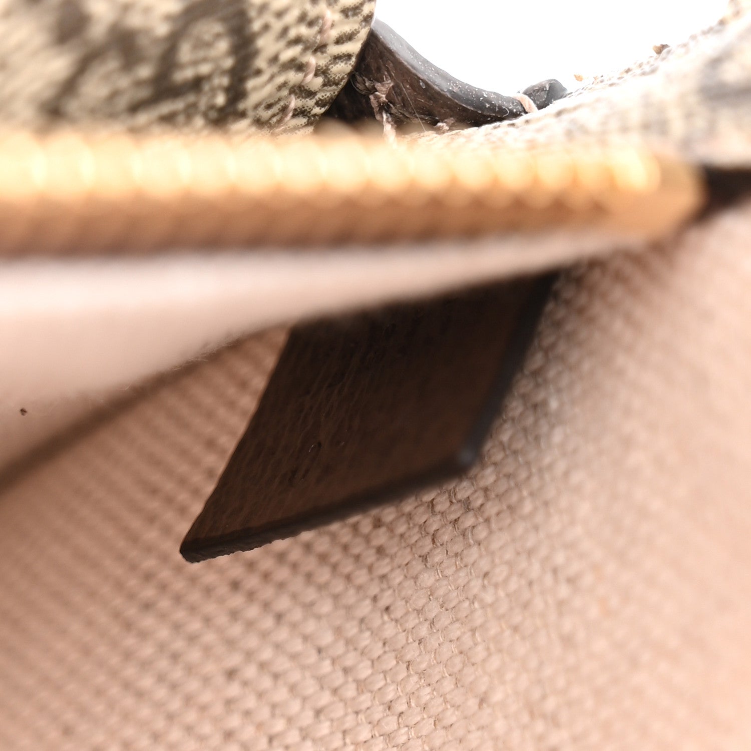 Gucci GG Supreme Monogram Textured Dollar Calfskin Blondie Belt Bag  Beige Ebony New Acero 8 of 11