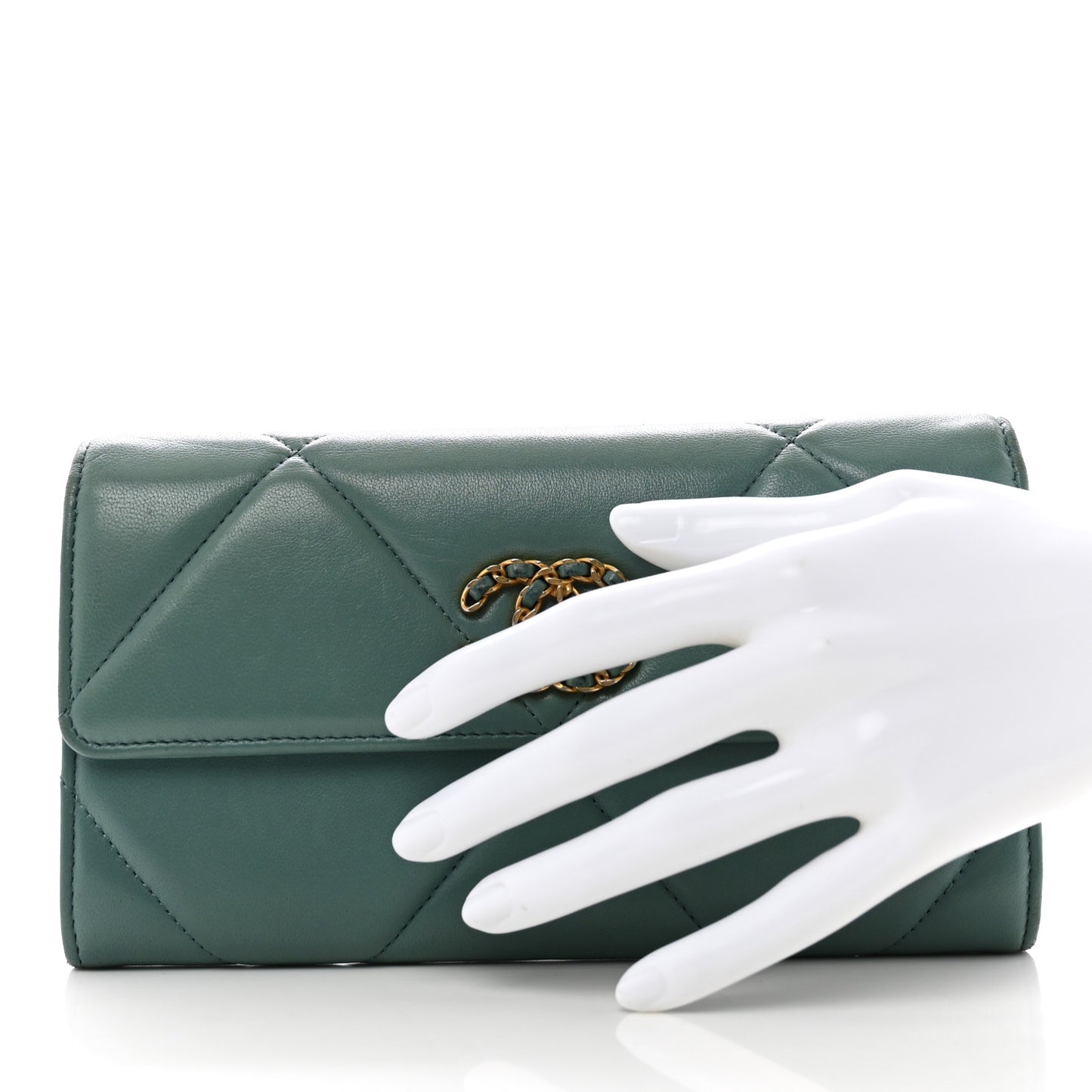 Lambskin Quilted Chanel 19 Flap Wallet Green