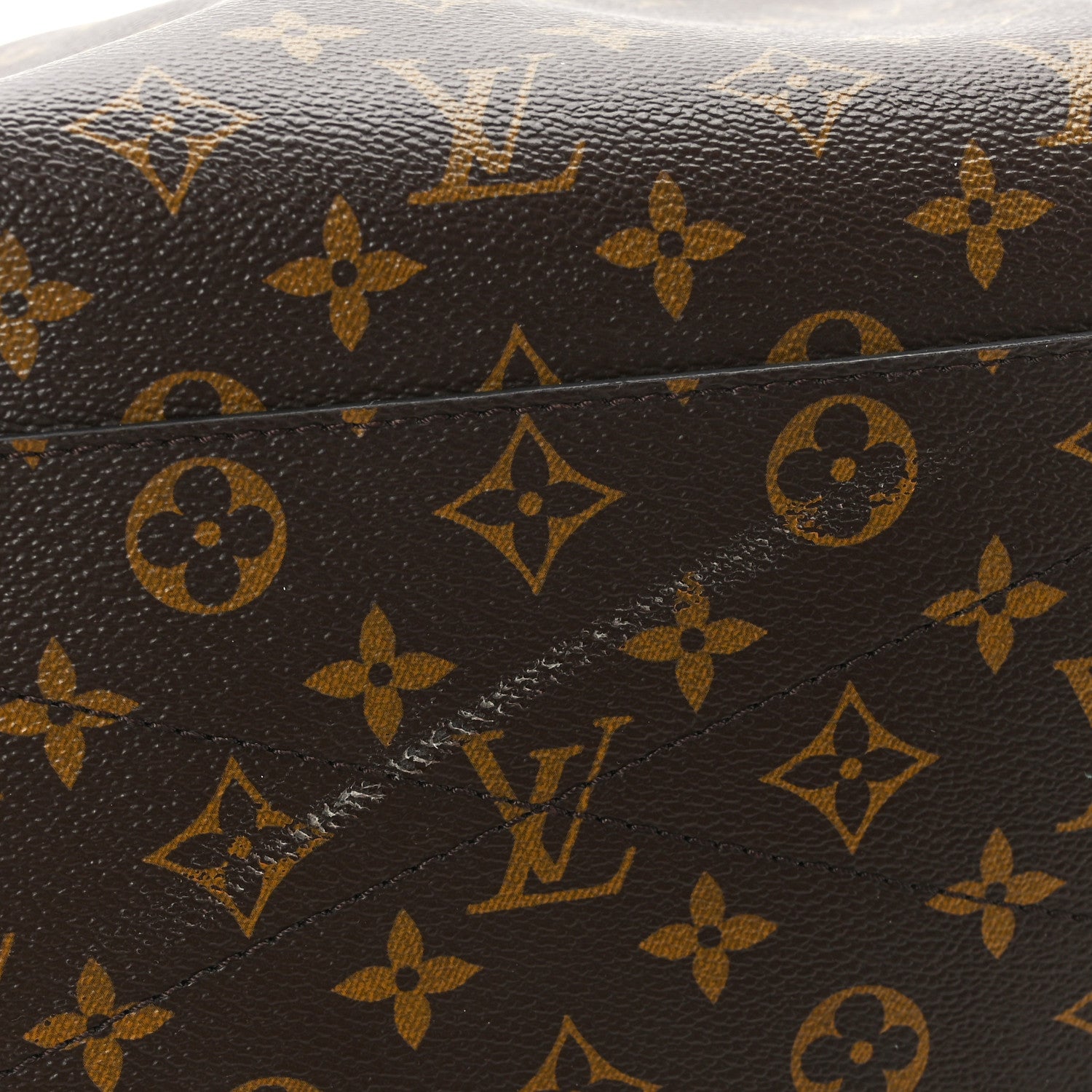 Louis Vuitton Monogram Montaigne MM 10 of 10