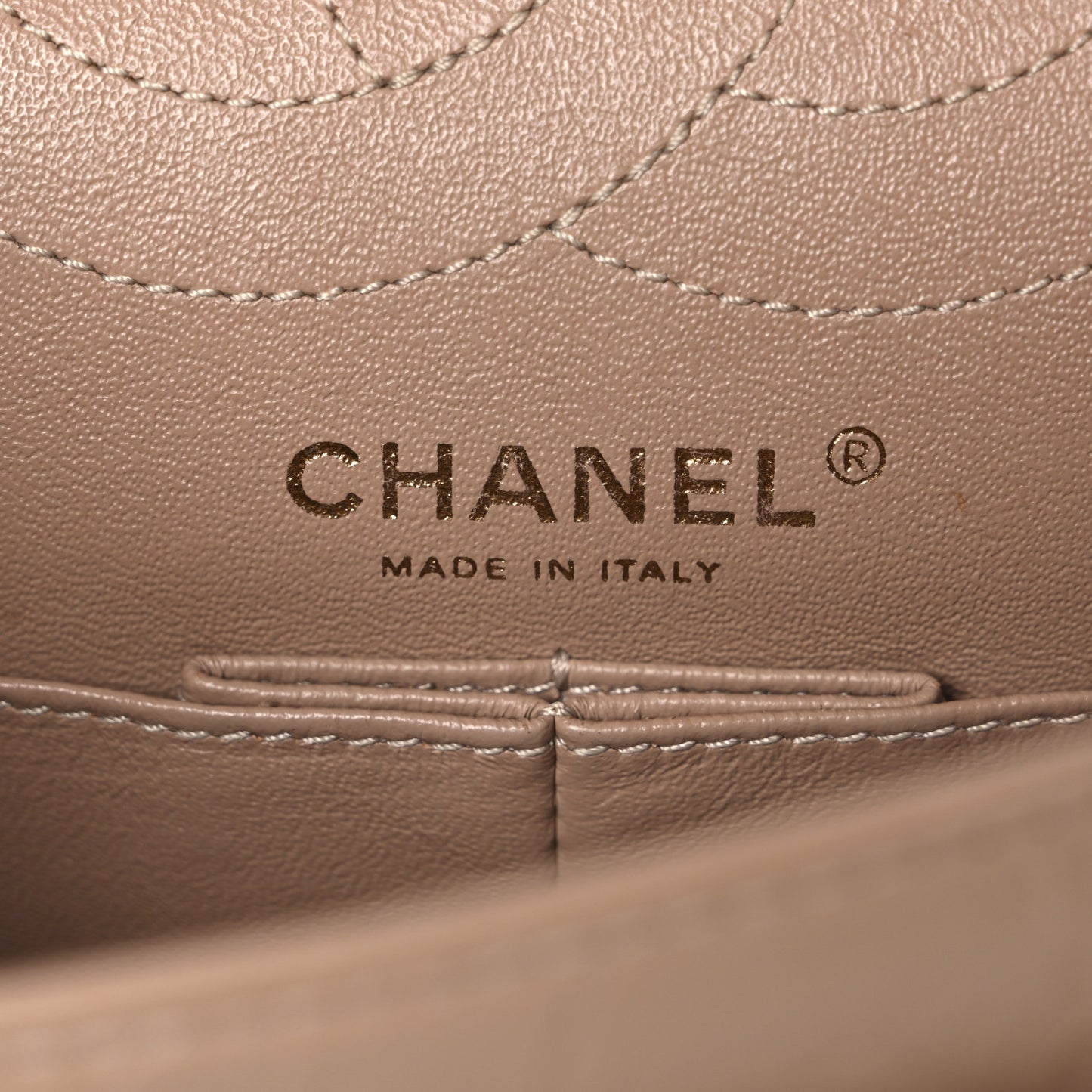 Aged Calfskin Chevron Quilted 2.55 Reissue 225 Flap Beige