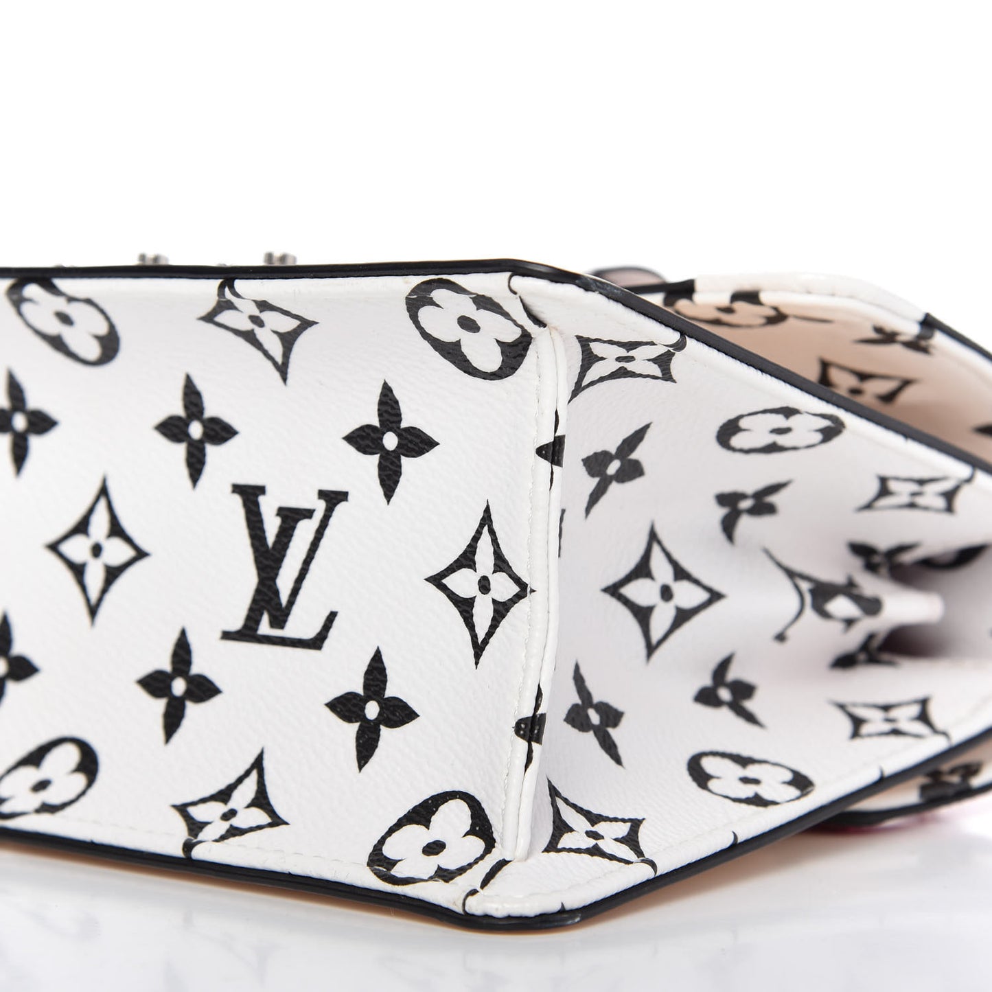 Vernis Epi Monogram Wynwood Creme