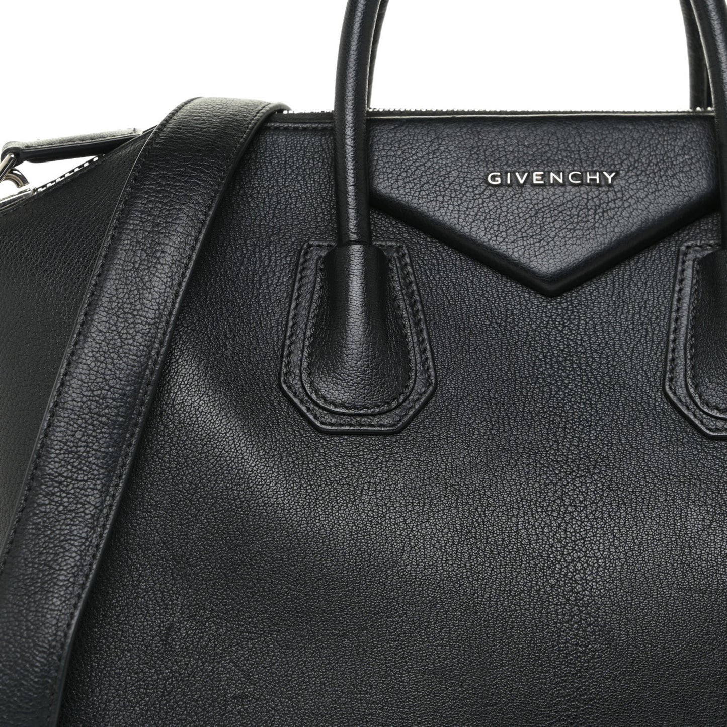 Sugar Goatskin Medium Antigona Black
