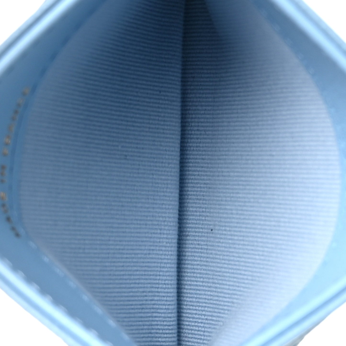 Caviar Quilted Card Holder Light Blue