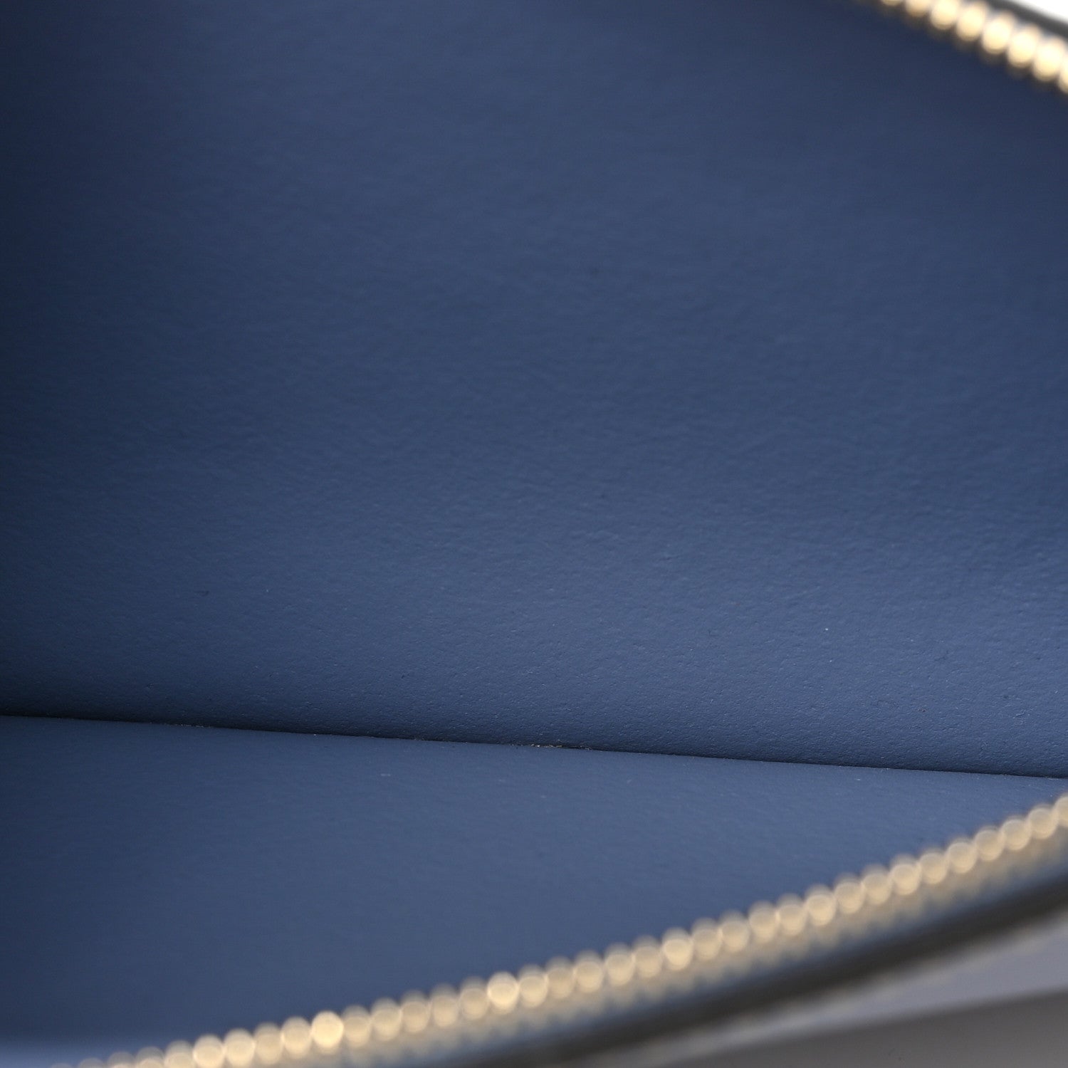 Chloe Grained Calfskin Small Darryl Pouch Blue 5 of 5