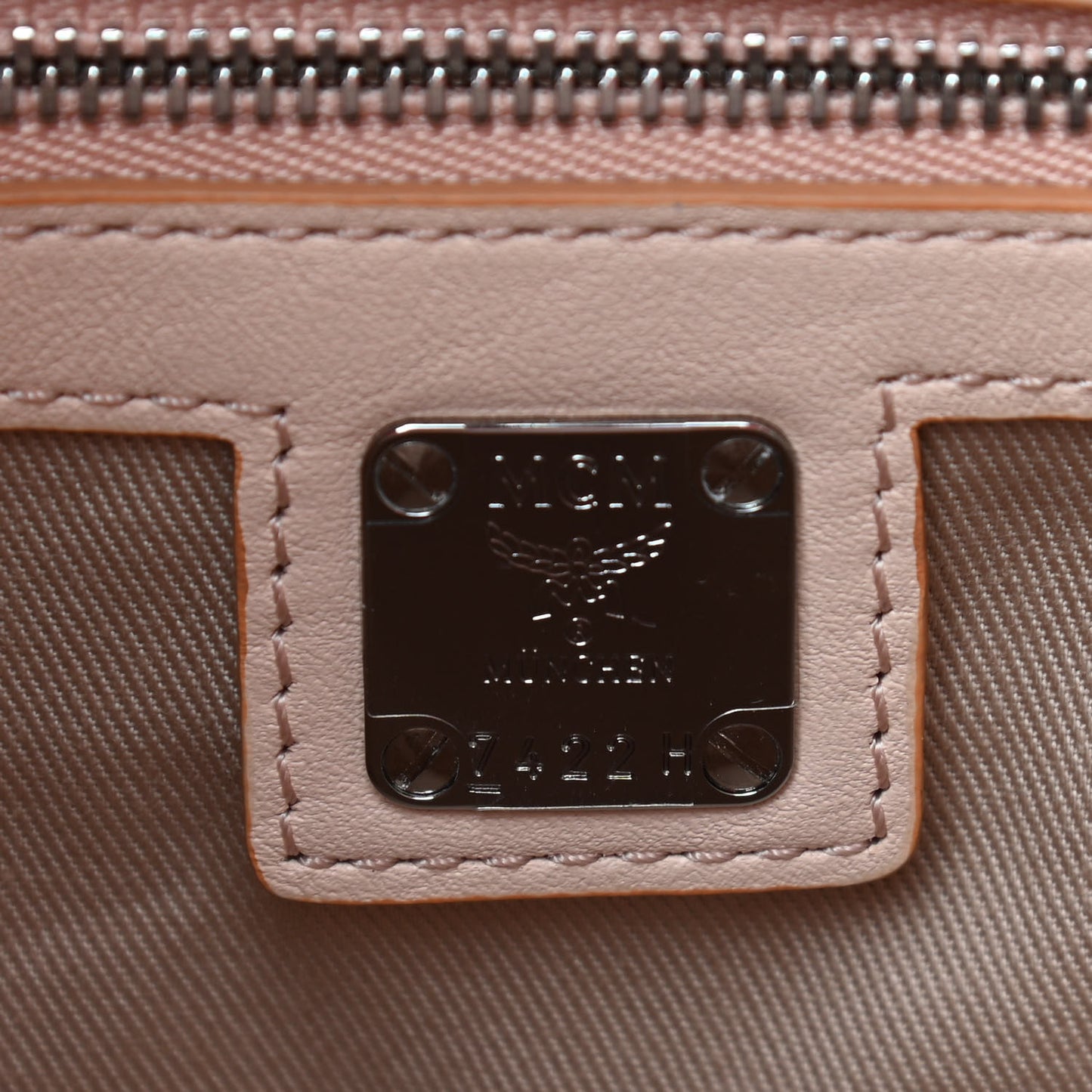 Calfskin Ottomar Essential Drawstring Bag Bisque