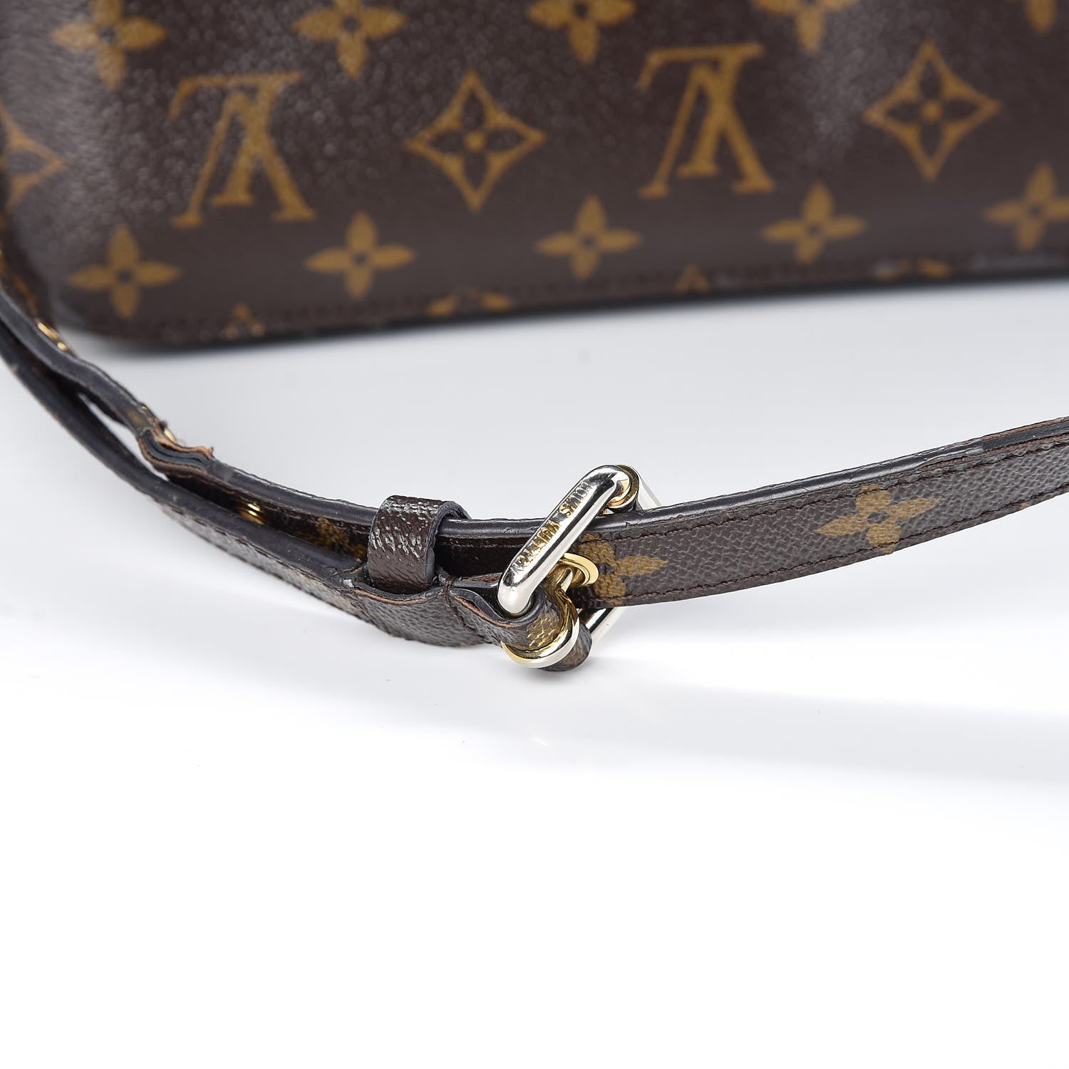 Louis Vuitton Monogram Pochette Metis 9 of 17