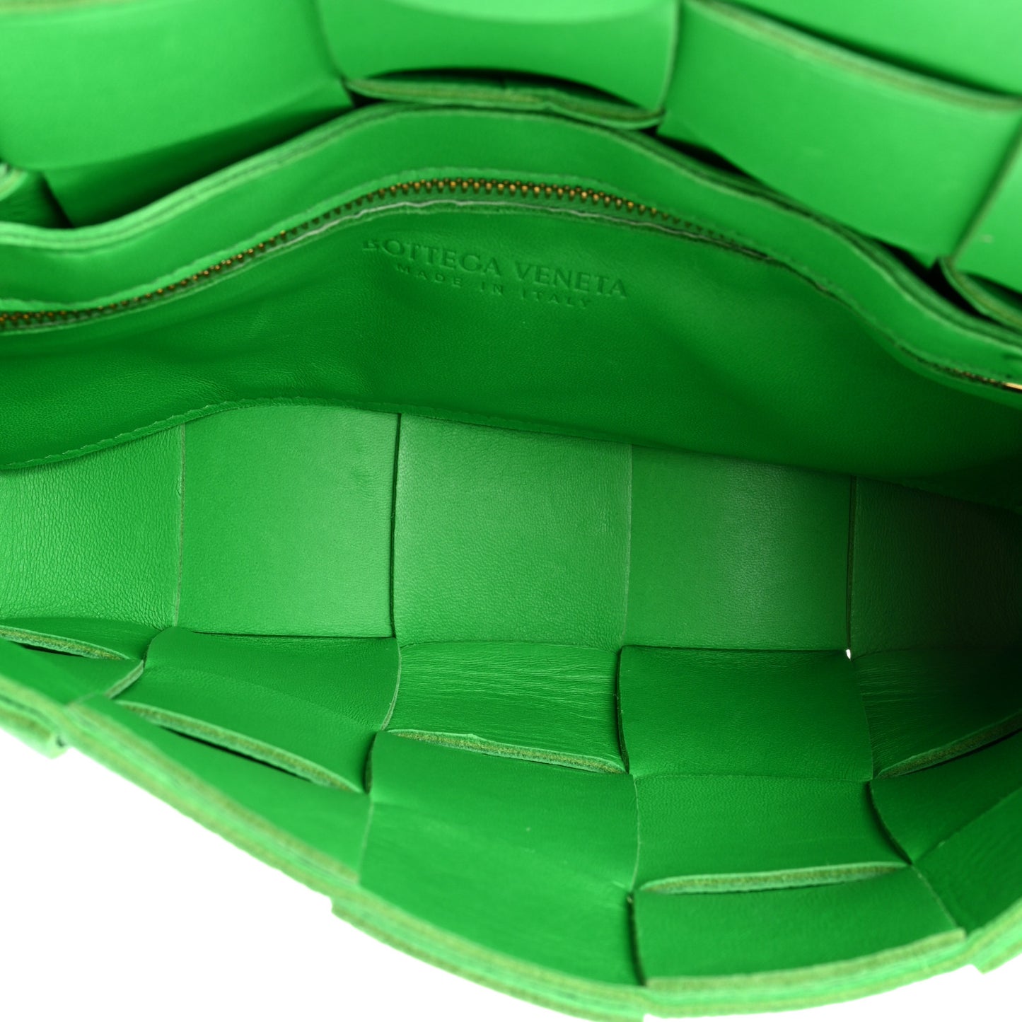 Grained Calfskin Maxi Intrecciato Cassette Crossbody Bag Parakeet
