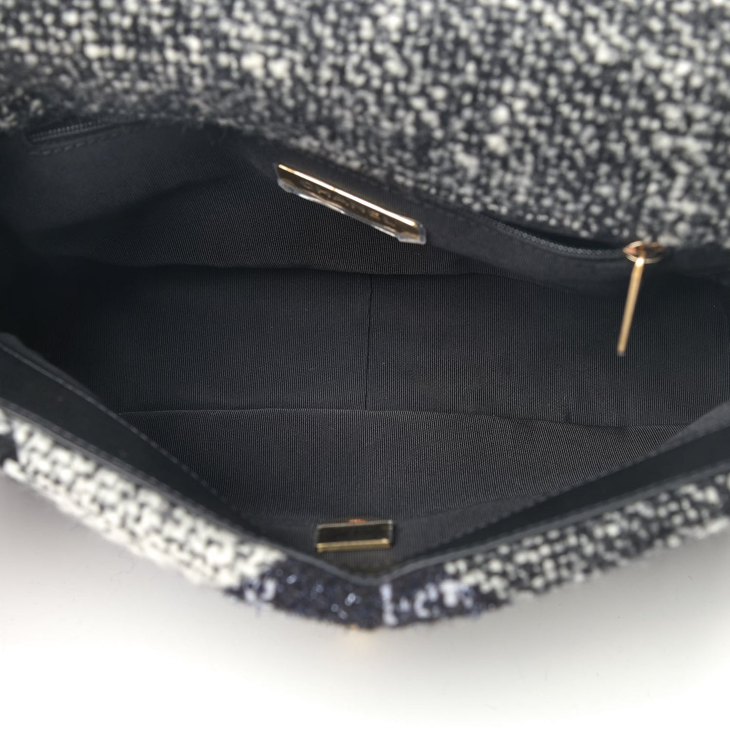 Tweed Quilted Medium Chanel 19 Flap Black White