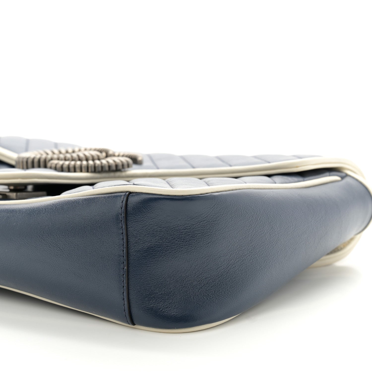 Gucci Vintage Effect Calfskin Matelasse Diagonal Medium Torchon GG Marmont Shoulder Bag Blue Agata Mystic White 10 of 10