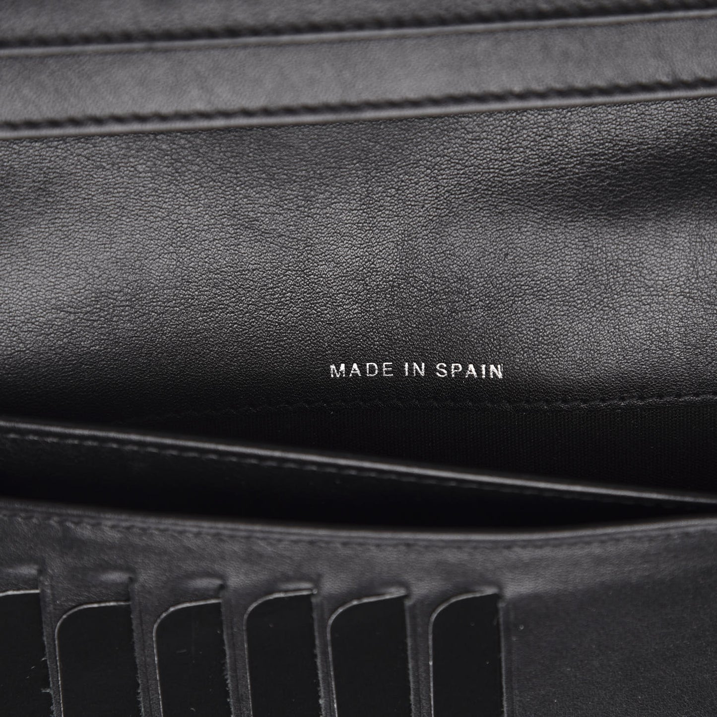 Caviar Timeless CC Yen Wallet Black