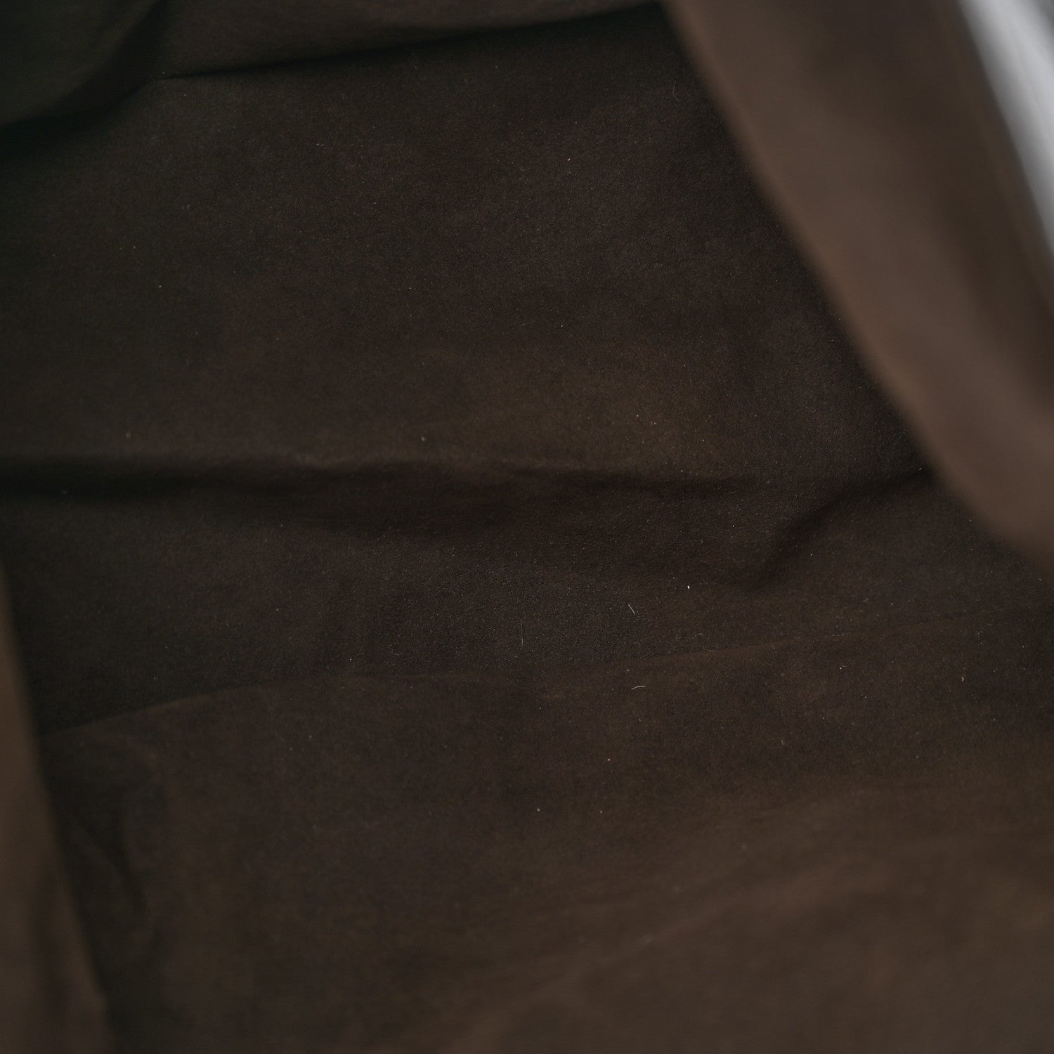 Louis Vuitton Mahina L Black 5 of 10