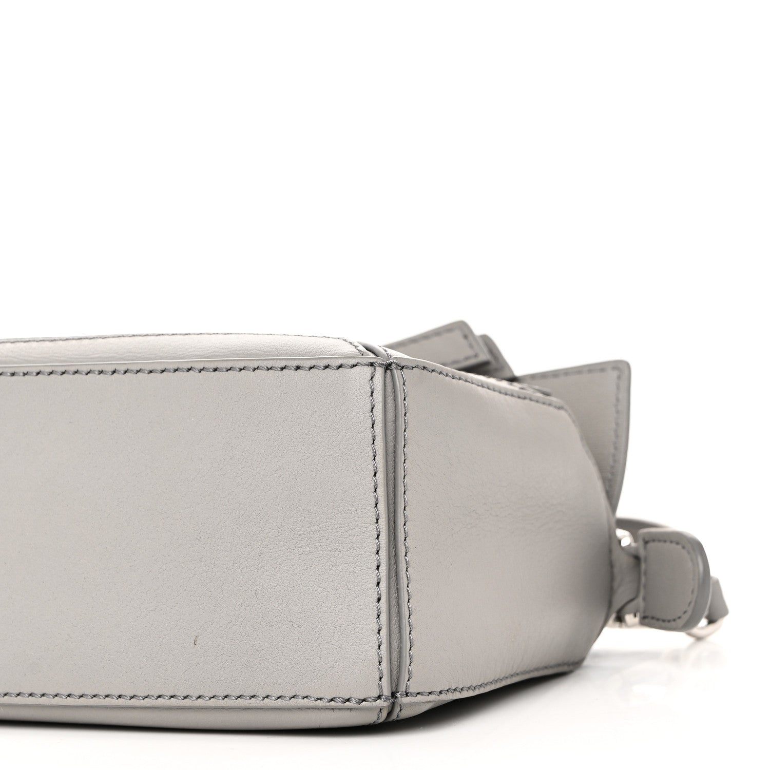 Loewe Calfskin Mini Puzzle Bag Pearl Grey 1710412 – FASHIONPHILE