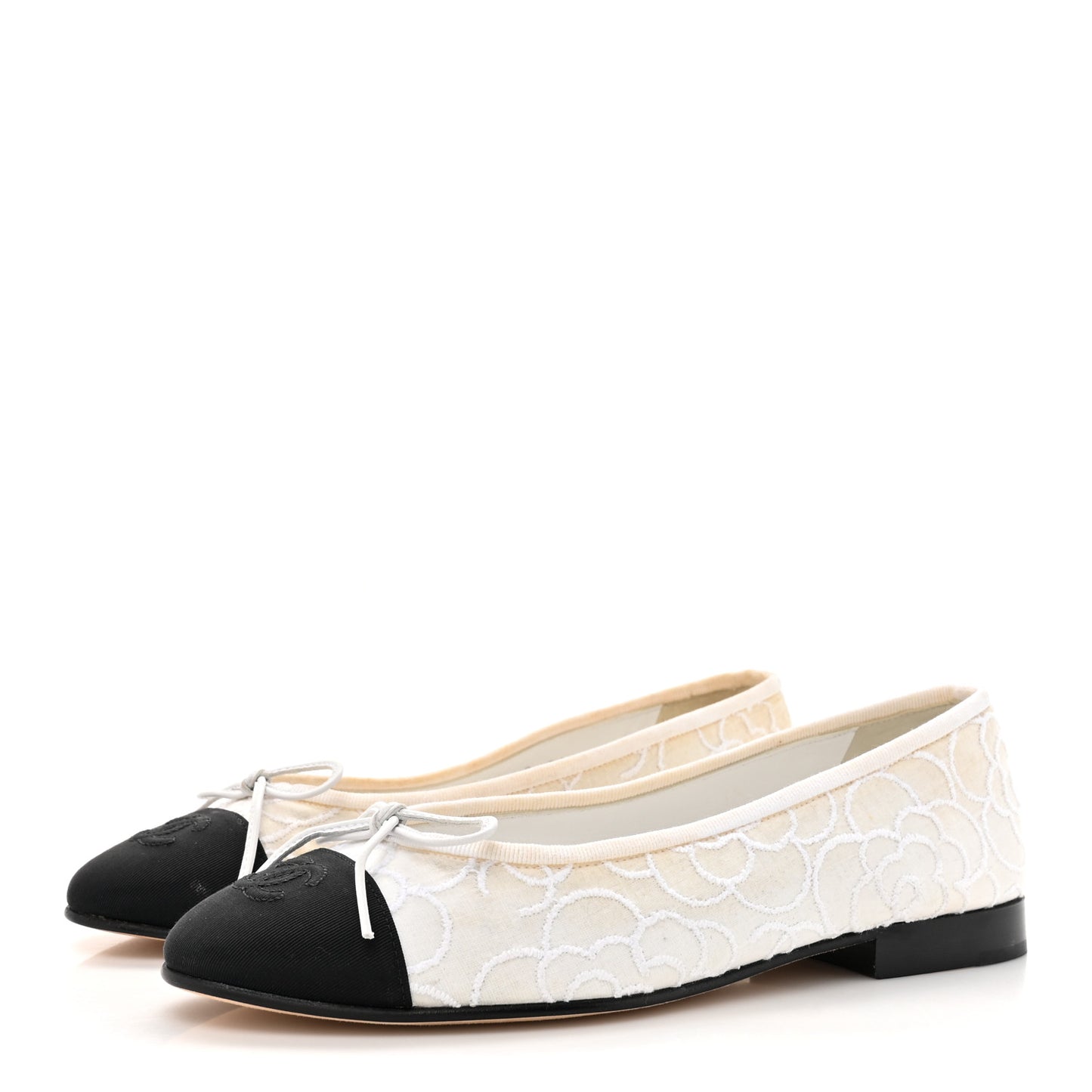 Fabric Camellia Embroidered Grosgrain Cap Toe Ballerina Flats 35.5 White Black