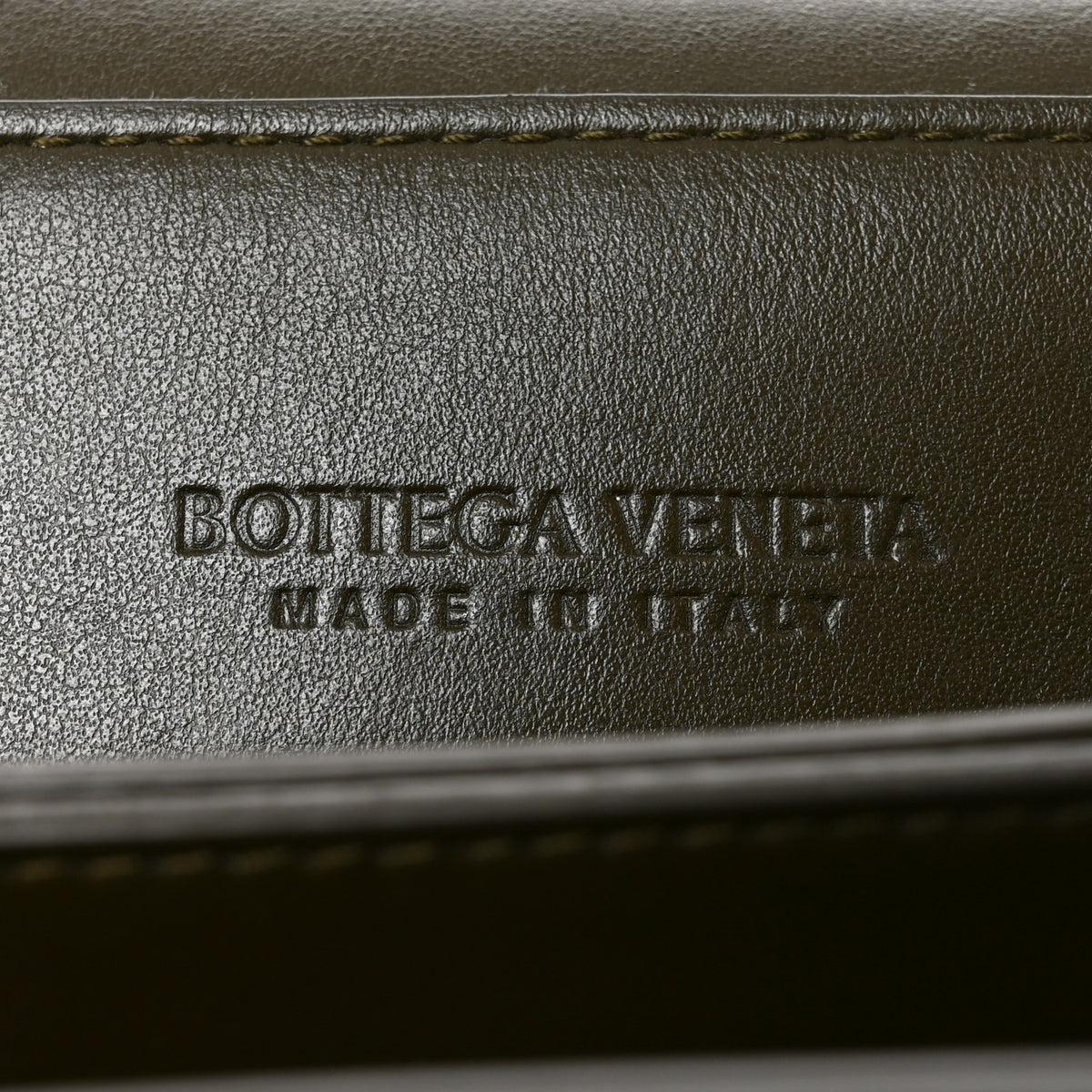 Calfskin Intrecciato Medium Andiamo Messenger Bag Kaki