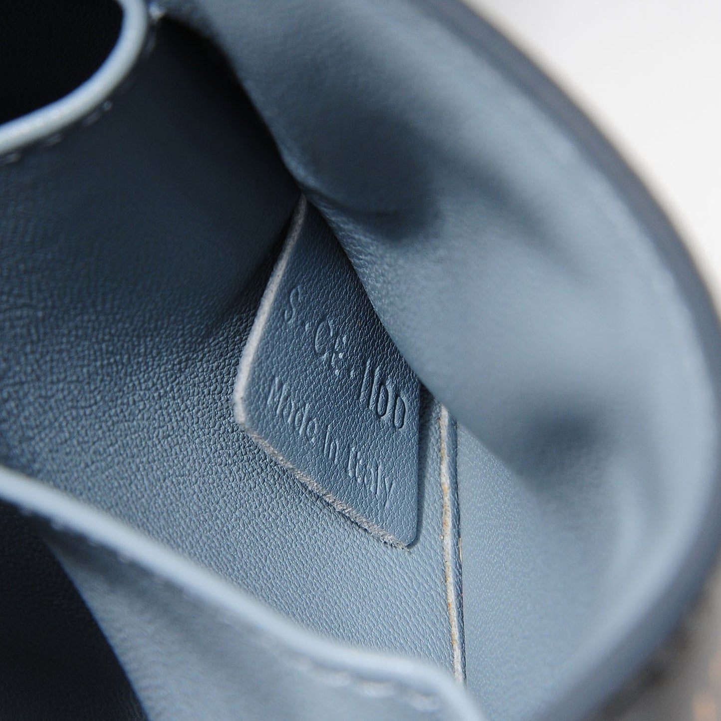 Smooth Calfskin Medium Classic Box Flap Bag in Sky