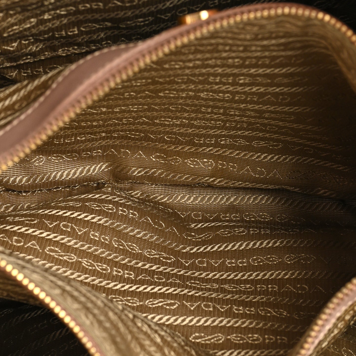 Saffiano Lux Small Tote Cammeo