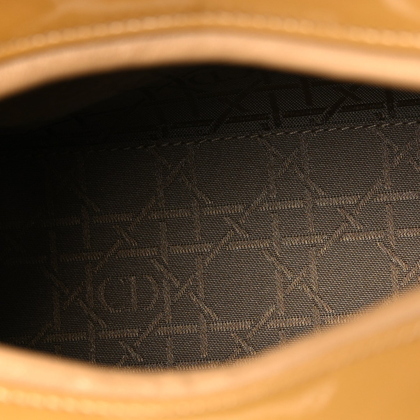 Patent Cannage Medium Lady Dior Beige