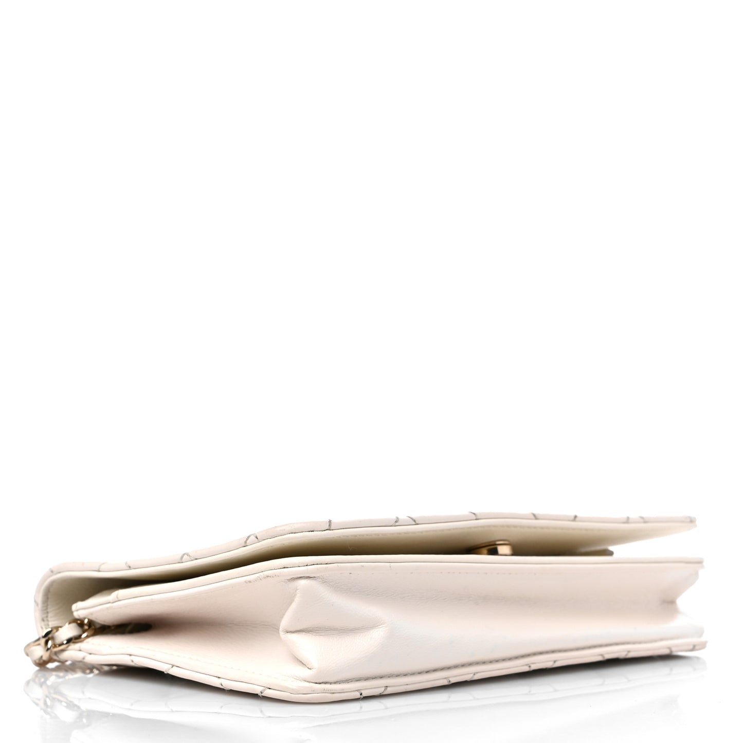 Aged Calfskin Chevron Wallet On Chain WOC White