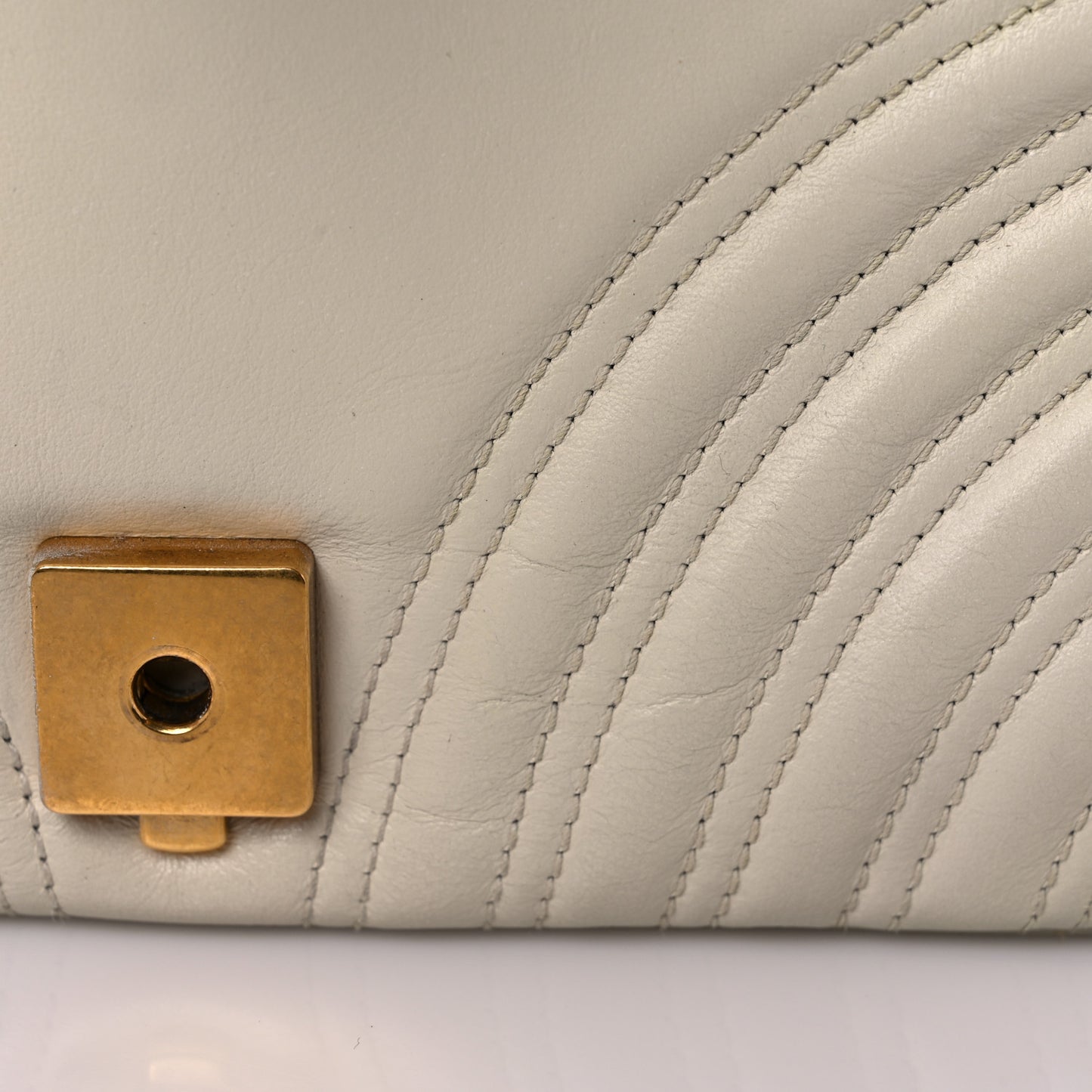 Calfskin Matelasse Small GG Marmont Shoulder Bag White