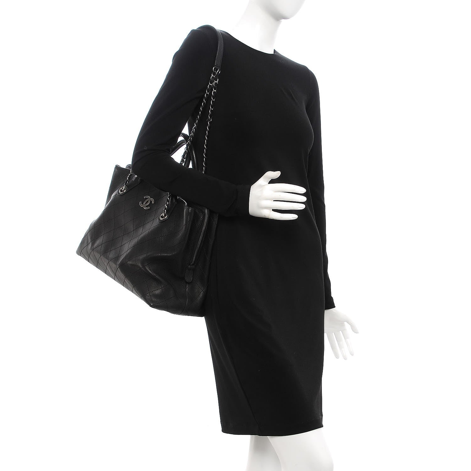 Chanel Grained Vegetal Calfskin Urban Shopping Tote Black 2 of 8