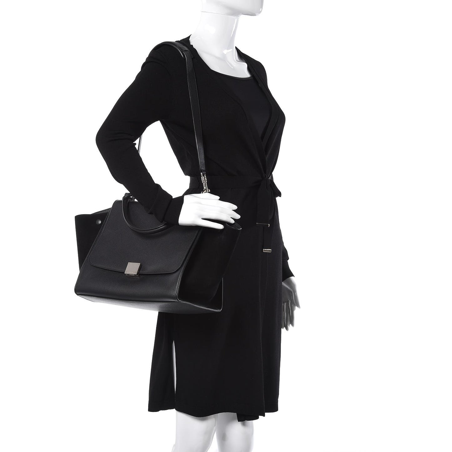Drummed Calfskin Suede Medium Trapeze Black