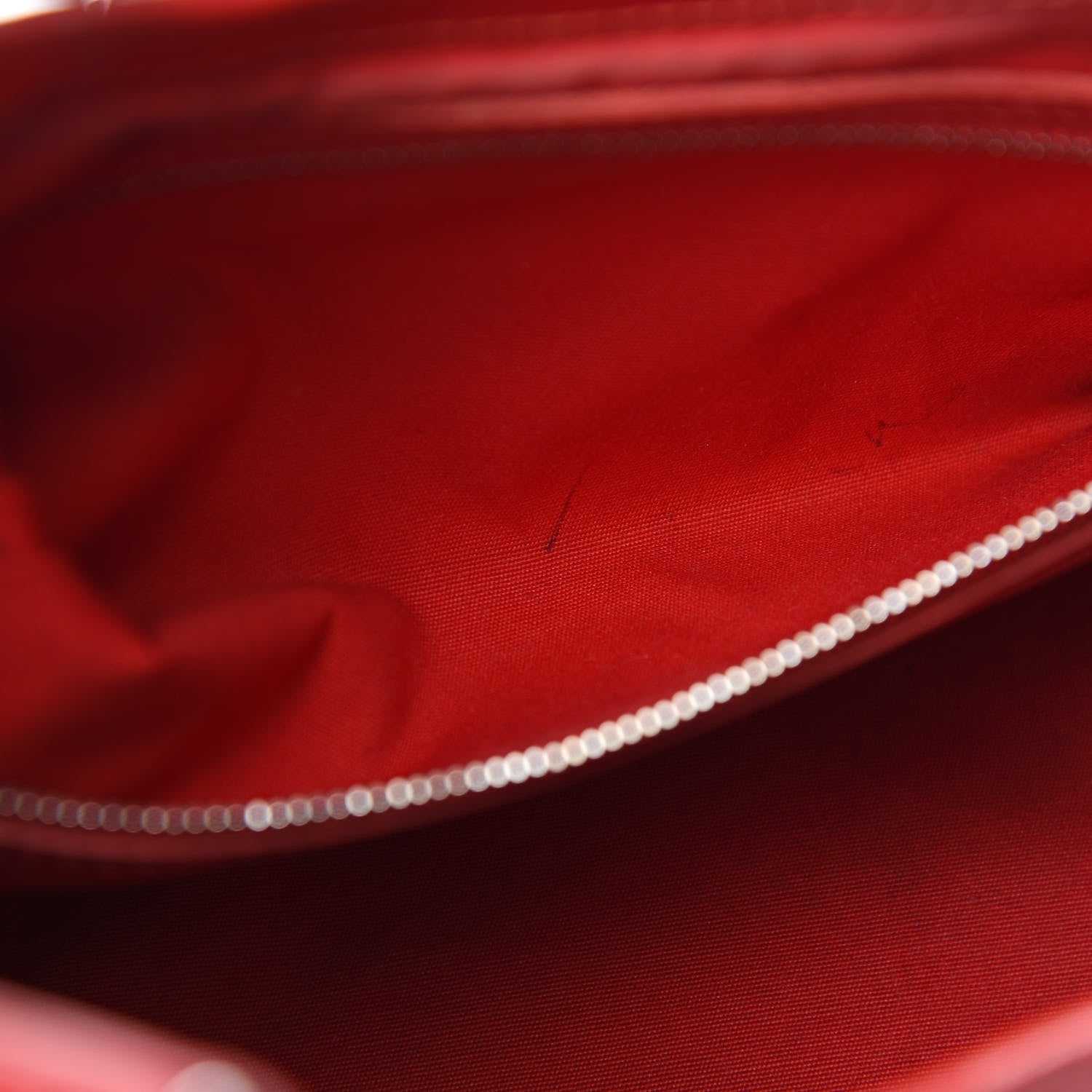 Louis Vuitton Epi Montaigne Sac Rouge 10 of 15