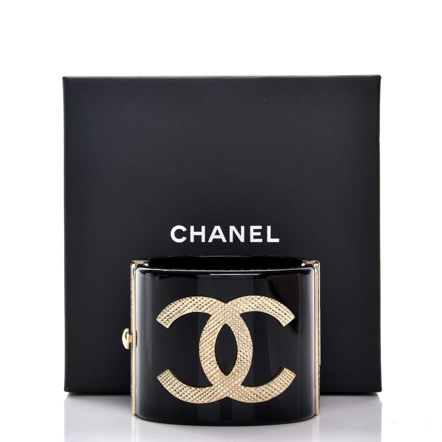 Chanel Resin Quilted CC Cuff Black Gold 6 of 6