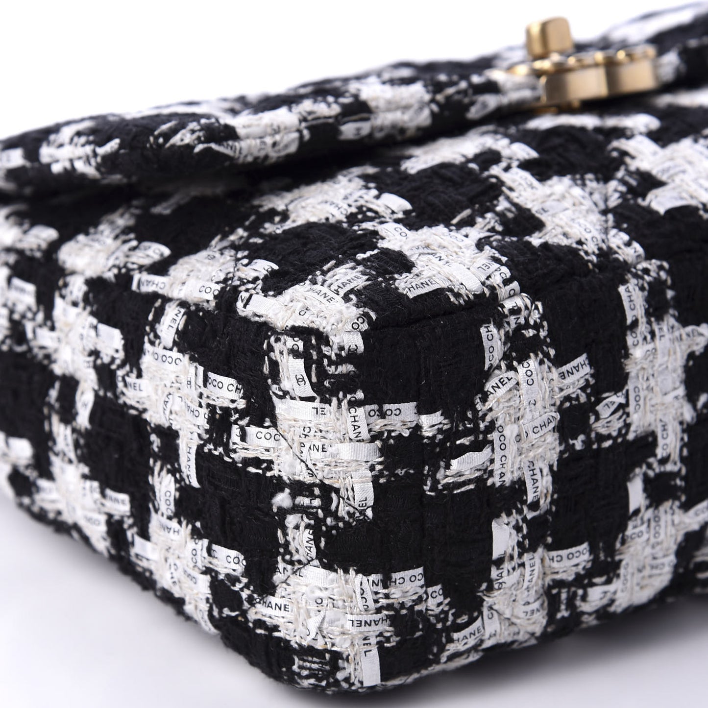 Tweed Quilted Medium 19 Flap Black Ecru White