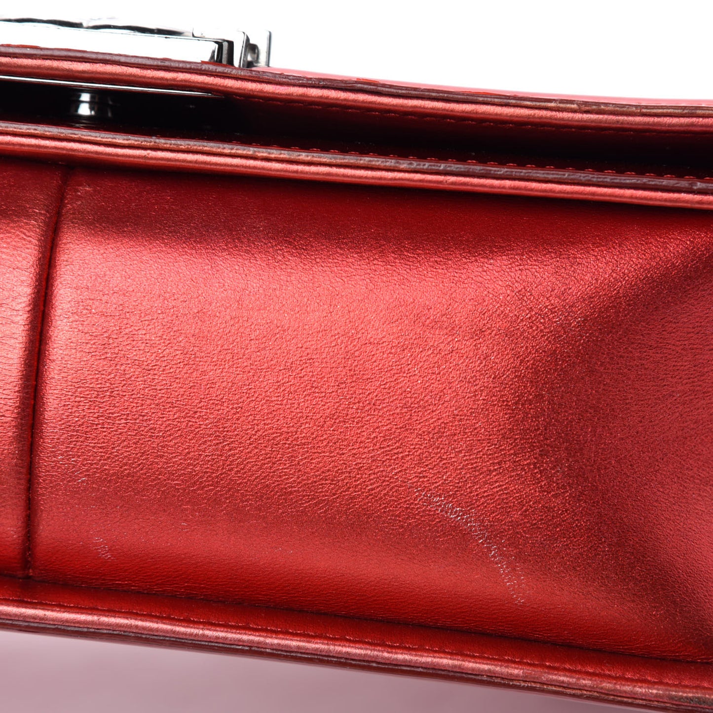 Metallic Patent Calfskin Quilted Medium Boy Flap Red
