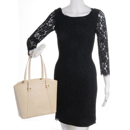 Louis Vuitton Vernis Avalon MM Blanc Corail 2 of 7