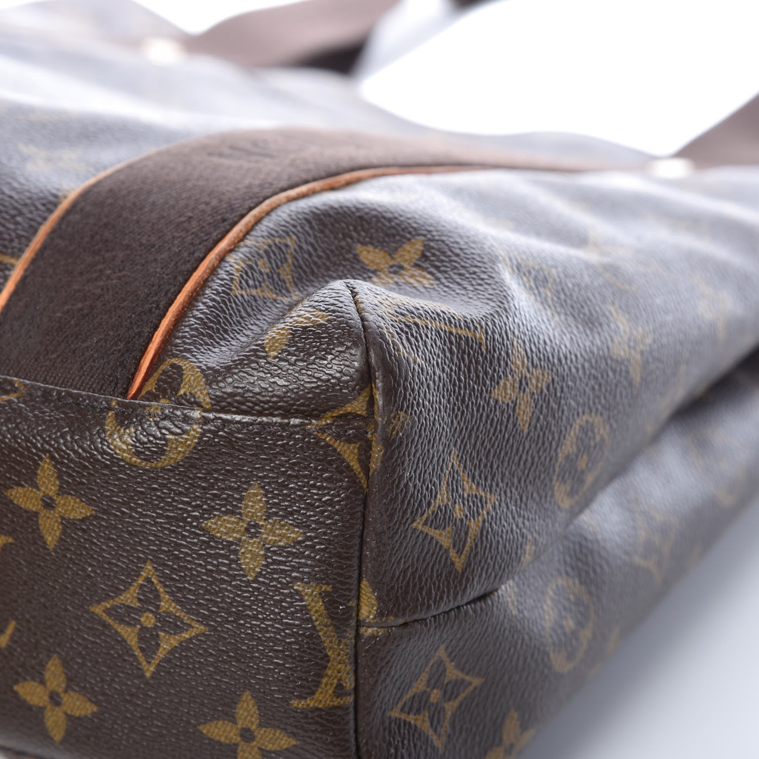 Louis Vuitton Monogram Cabas Beaubourg 10 of 12