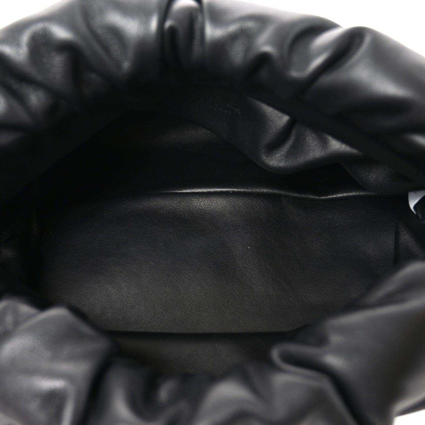 Calfskin The Pouch Chain Black
