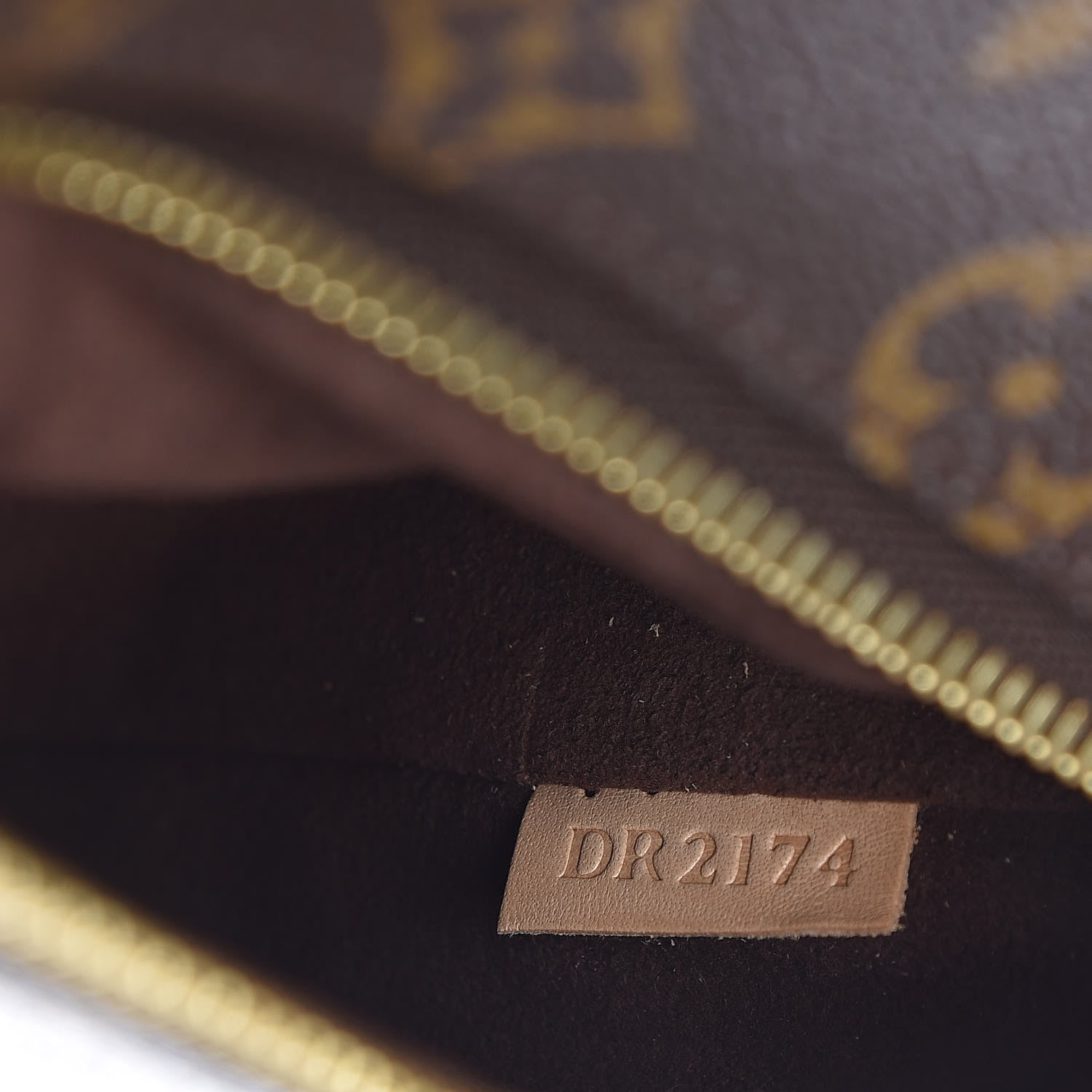 Louis Vuitton Monogram Pochette Metis 7 of 11