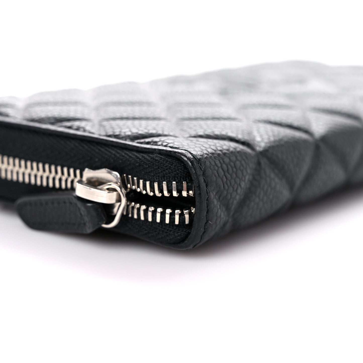 Caviar Quilted Diamond CC Gusset Zip Around Wallet Black