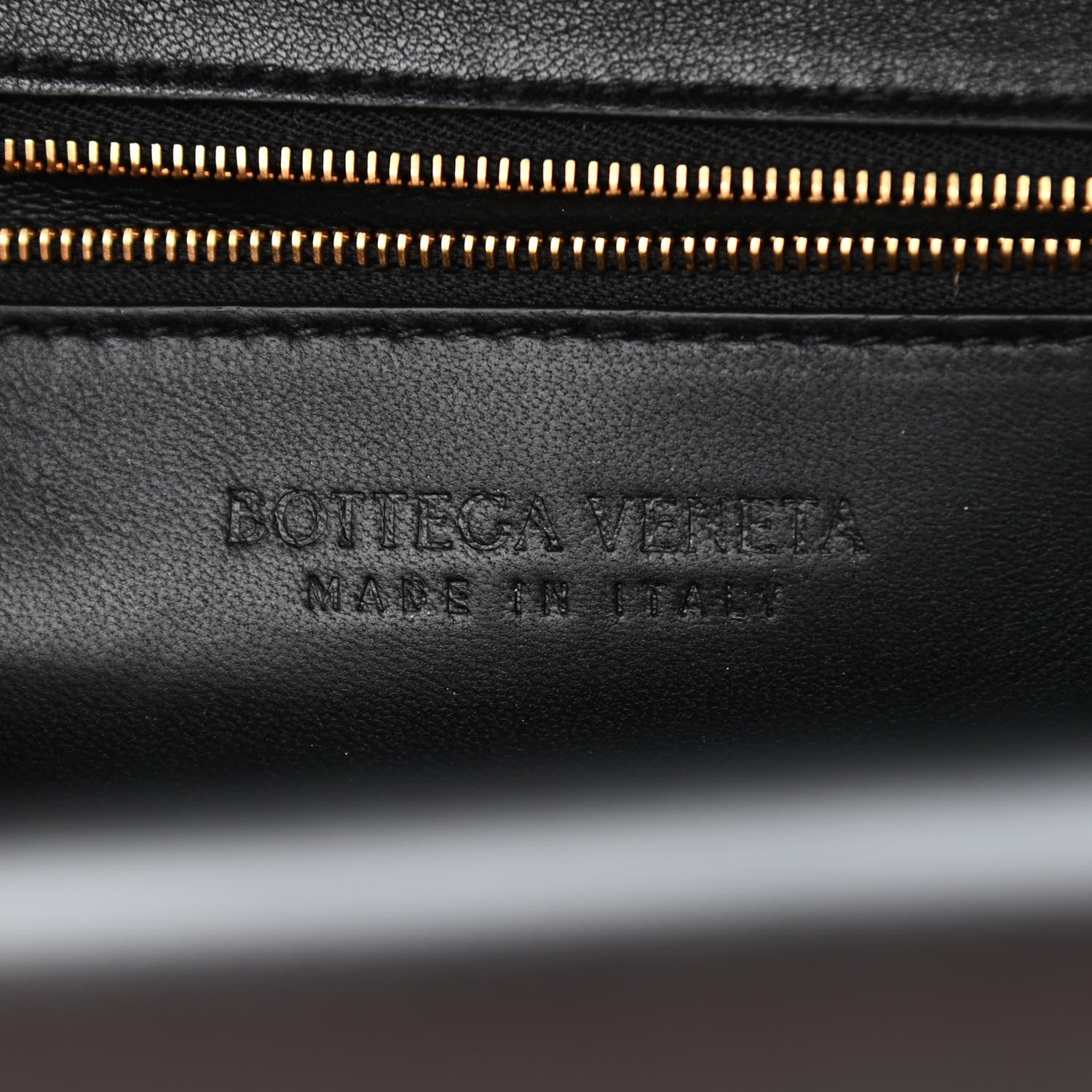 Bottega Veneta Box Calfskin Nappa Clip Bag Black 6 of 9