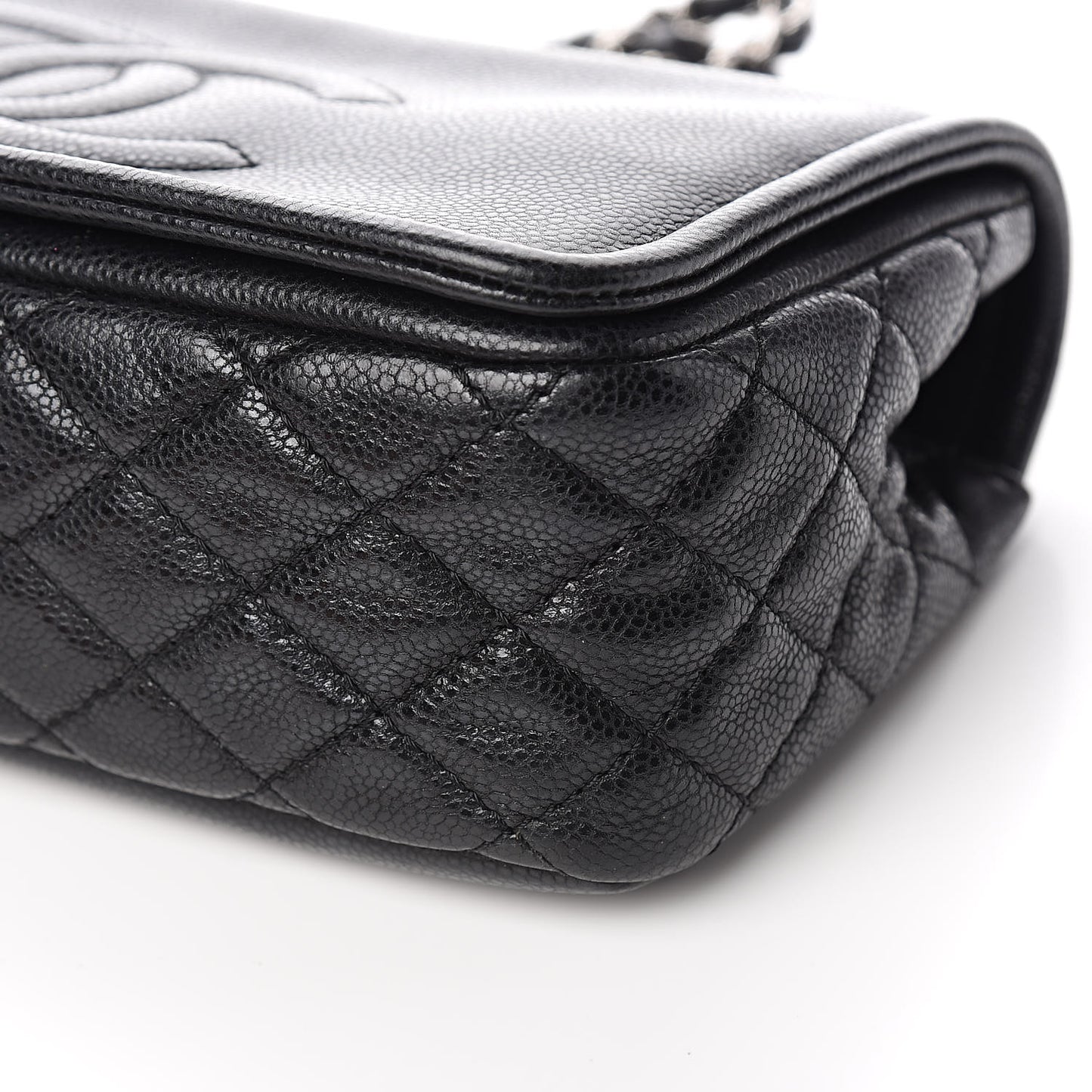 Caviar Medium Timeless CC Flap Black