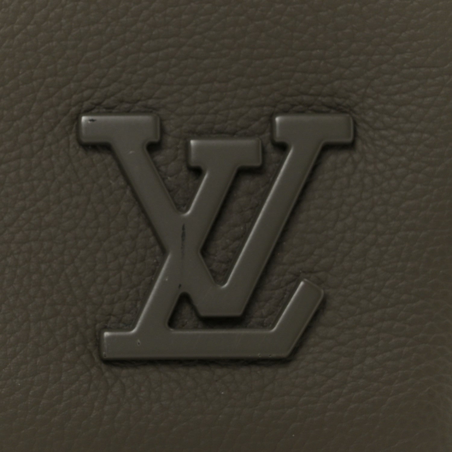 Louis Vuitton Grained Calfskin Aerogram Takeoff Pouch Grey 8 of 8