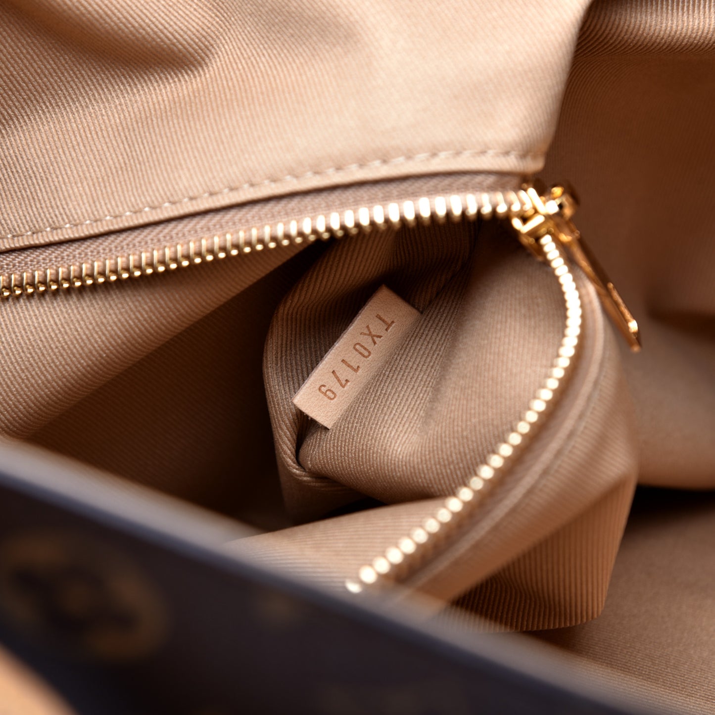 Monogram Graceful MM