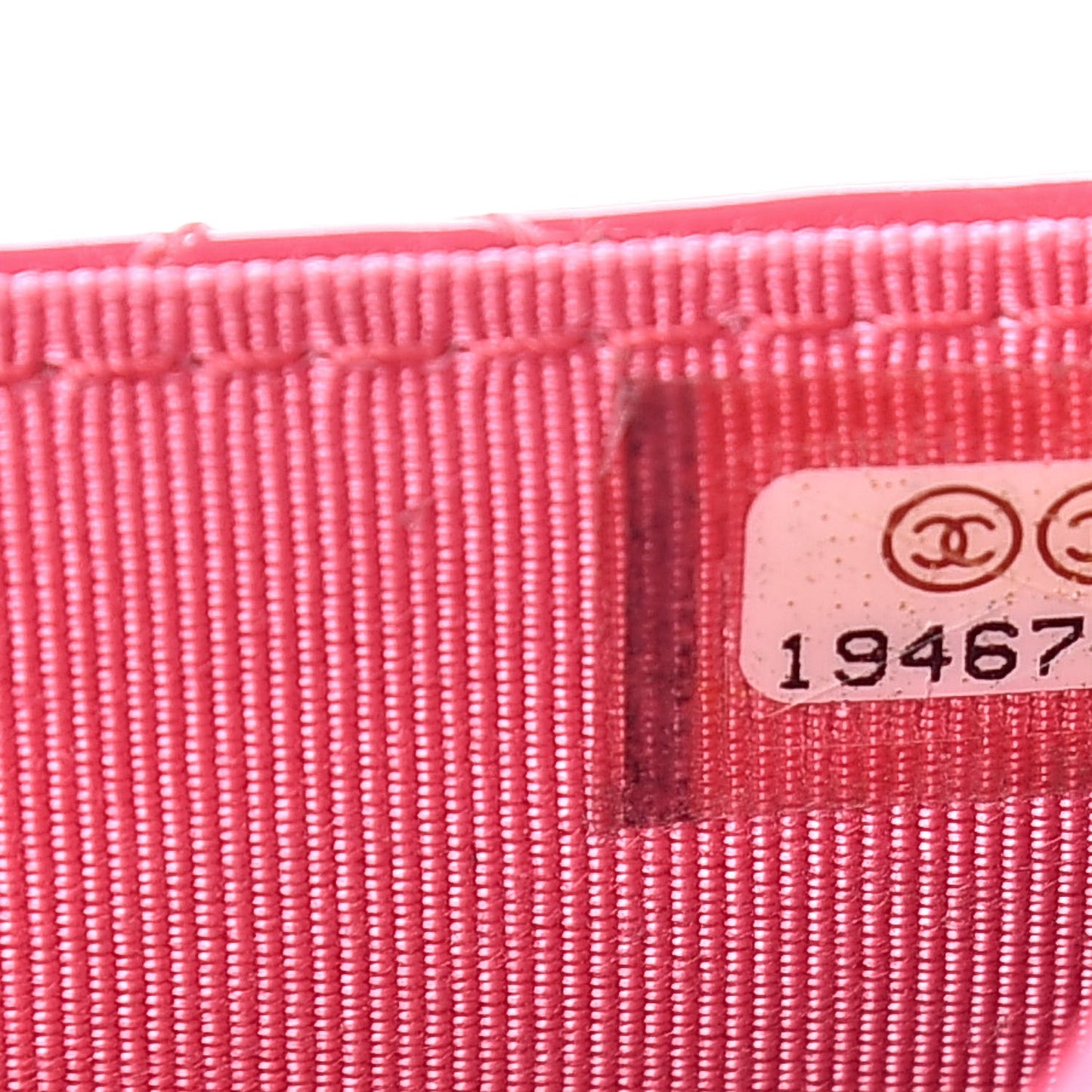 Patent Quilted Wallet On Chain WOC Fuchsia