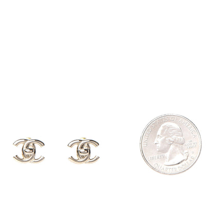 Chanel Metal CC Turnlock Earrings Gold 2 of 4