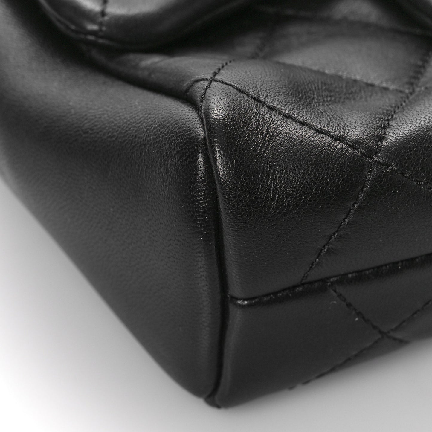 Lambskin Pearl Quilted Side Packs Black