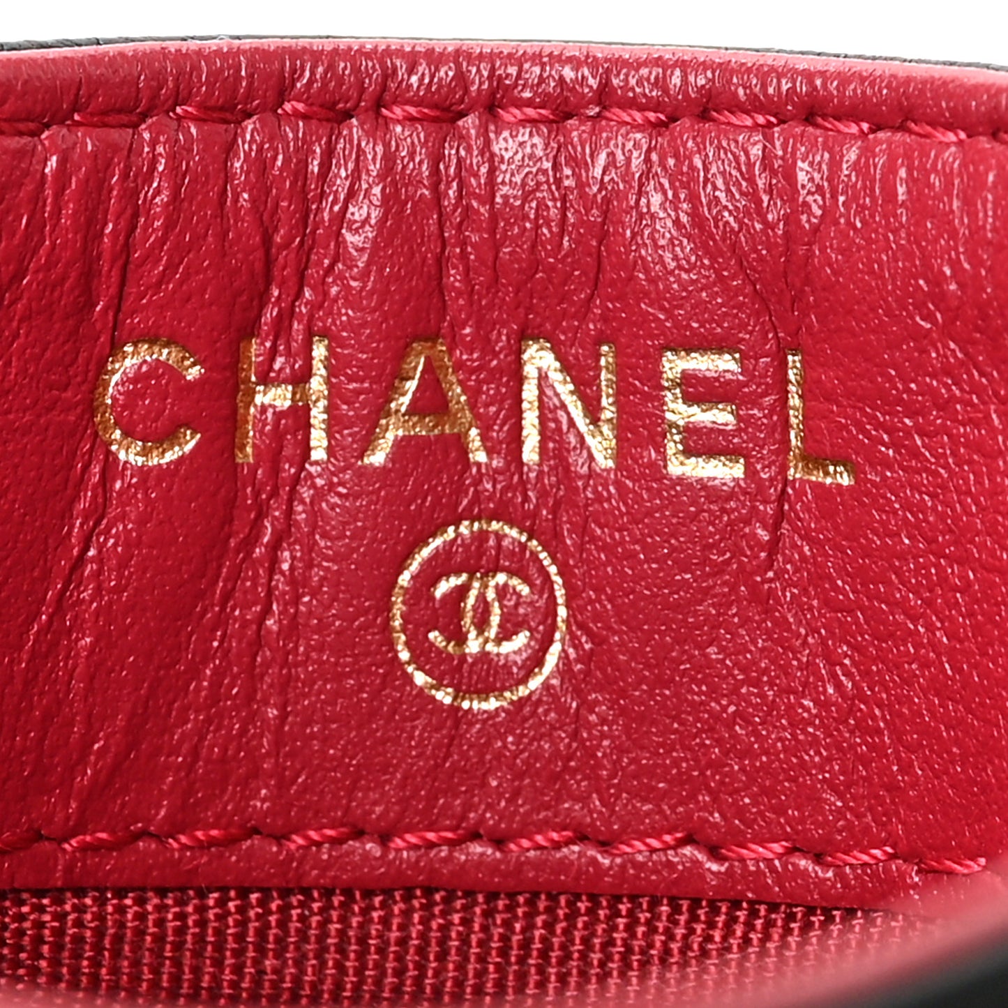 Shiny Goatskin Quilted Chanel 19 Card Holder Black