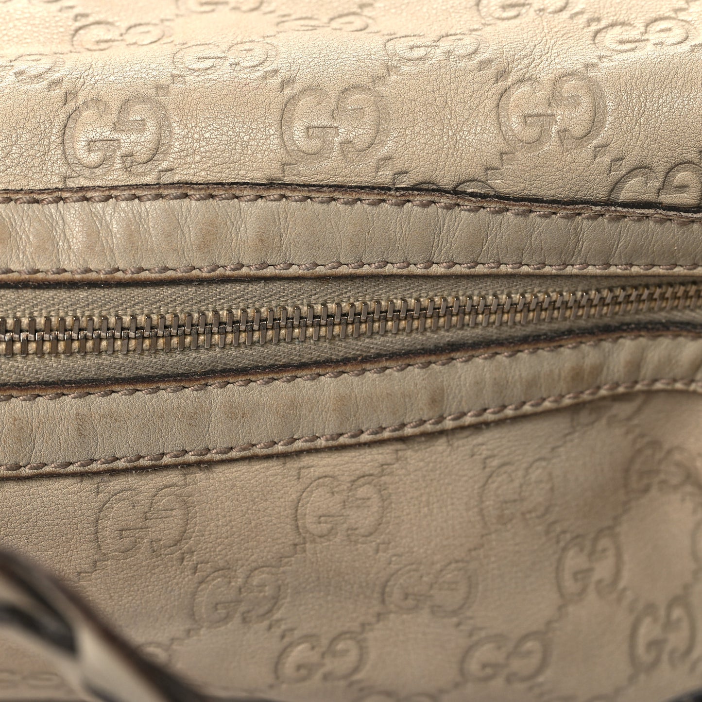 Guccissima Pelham Medium Hobo Beige