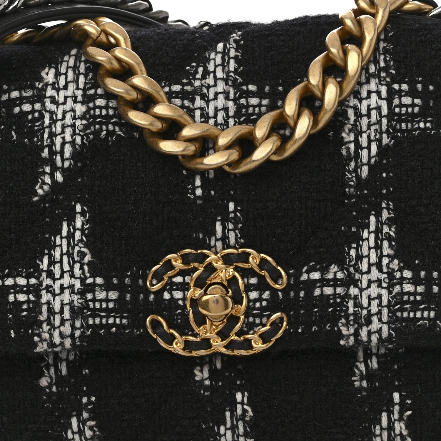 Chanel Tweed Houndstooth Quilted Medium Chanel 19 Flap Black White 8 of 10