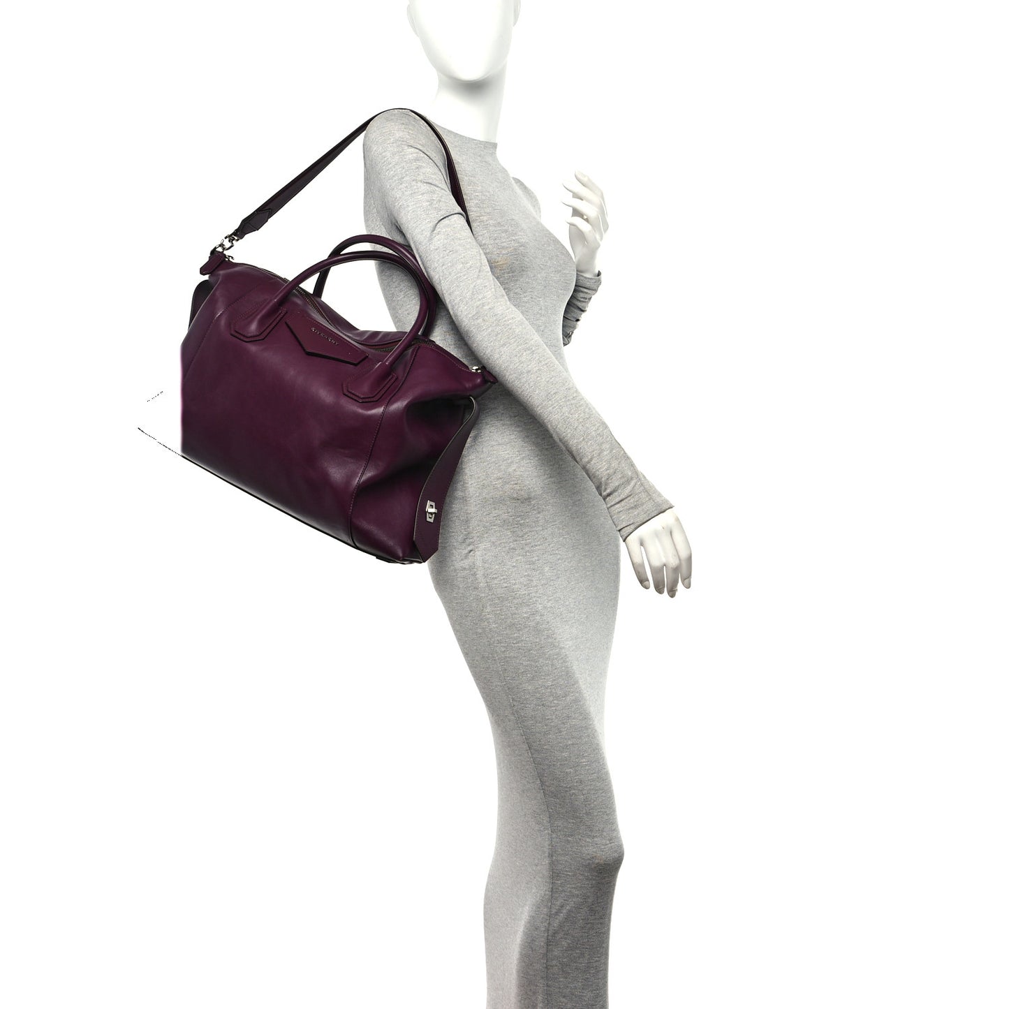 Smooth Calfskin Medium Soft Antigona Aubergine