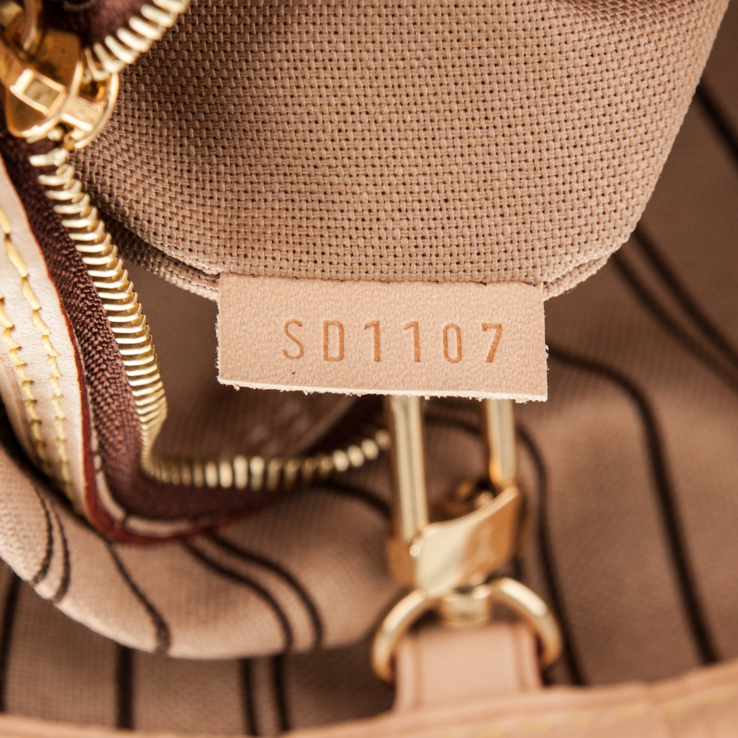 Louis Vuitton Monogram Delightful MM 8 of 8