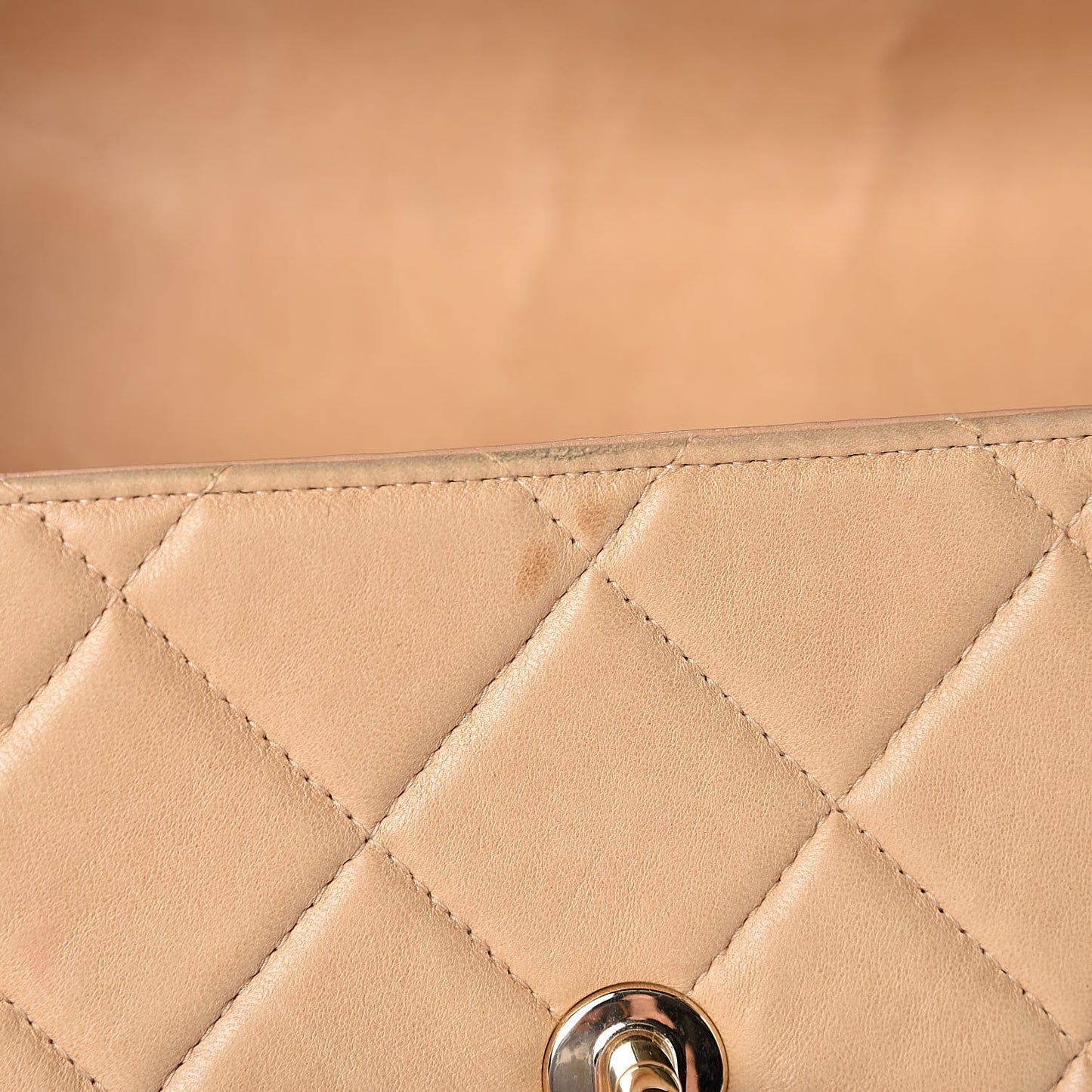 Lambskin Quilted Medium Single Flap Beige Black